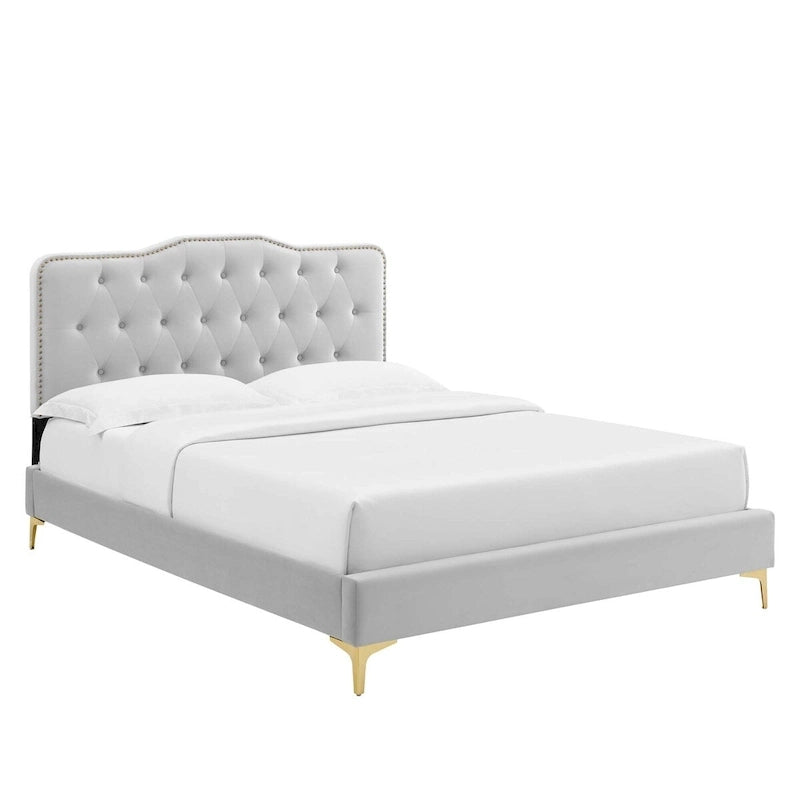 Lit plateforme simple en velours de performance touffeté ambre