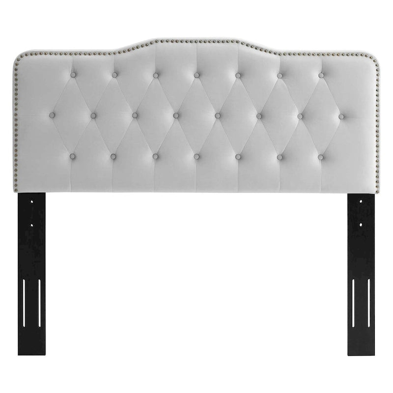 Lit plateforme simple en velours de performance touffeté ambre