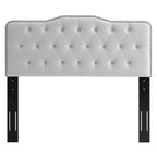 Lit plateforme simple en velours de performance touffeté ambre