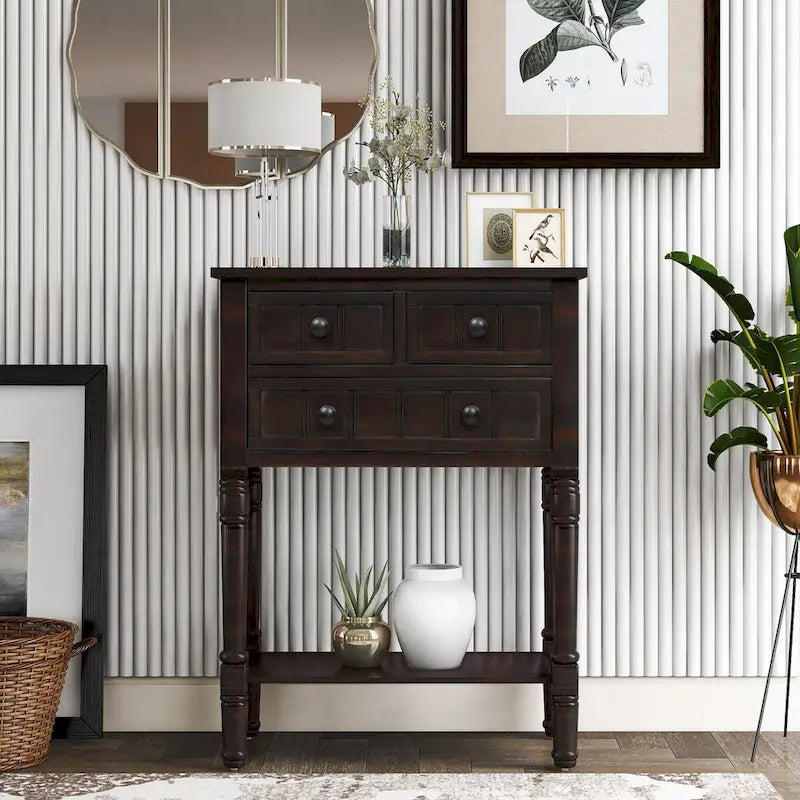 Console en bois massif vieilli avec trois tiroirs de rangement et une étagère inférieure